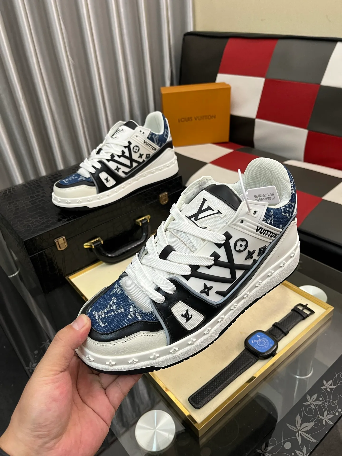 Men's men's shoes 💰620⌚️⌚️ Comes with full packaging "Loui* Vuitto*" LV's new Gaobang sports and casual shoes. Imported first-layer cowhide ➕ Imported sheepskin lining is high-end and comfortable, and the original outsole is light and wear-resistant! Purely handmade, details determine quality! Size 38-442️⃣Colors available